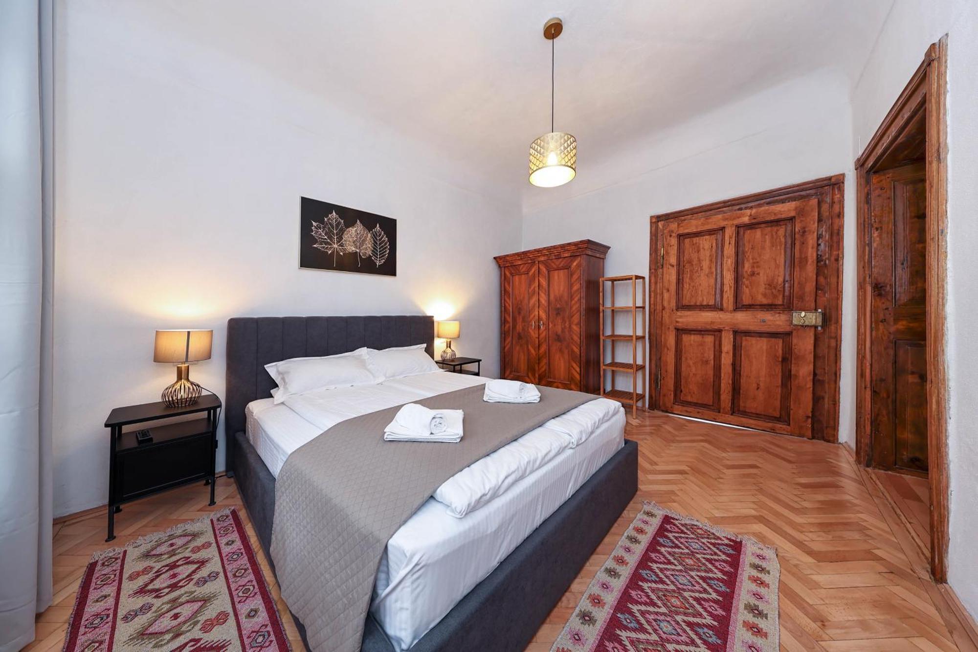 Hirscher Apartments Брашов Экстерьер фото