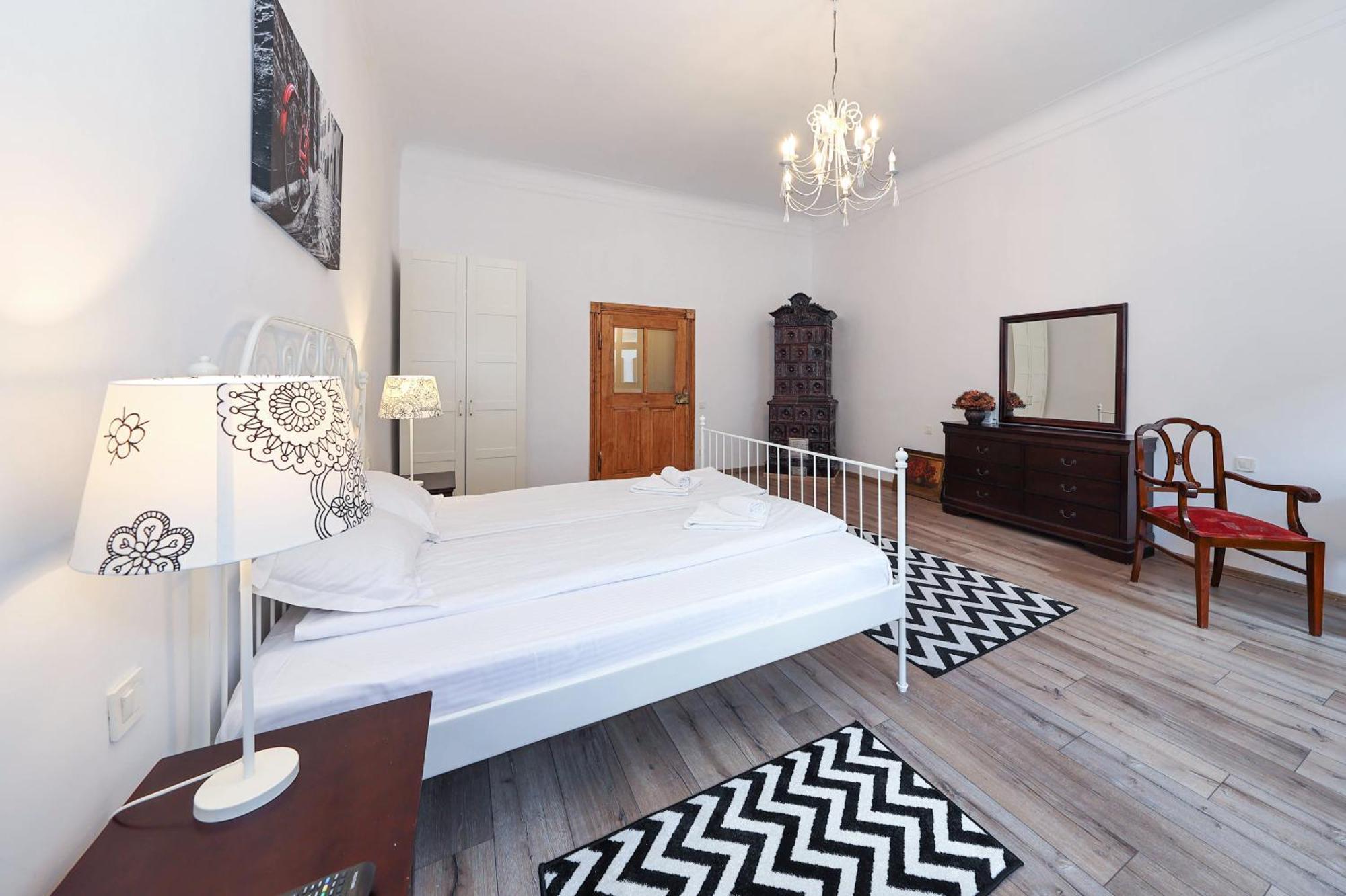 Hirscher Apartments Брашов Экстерьер фото