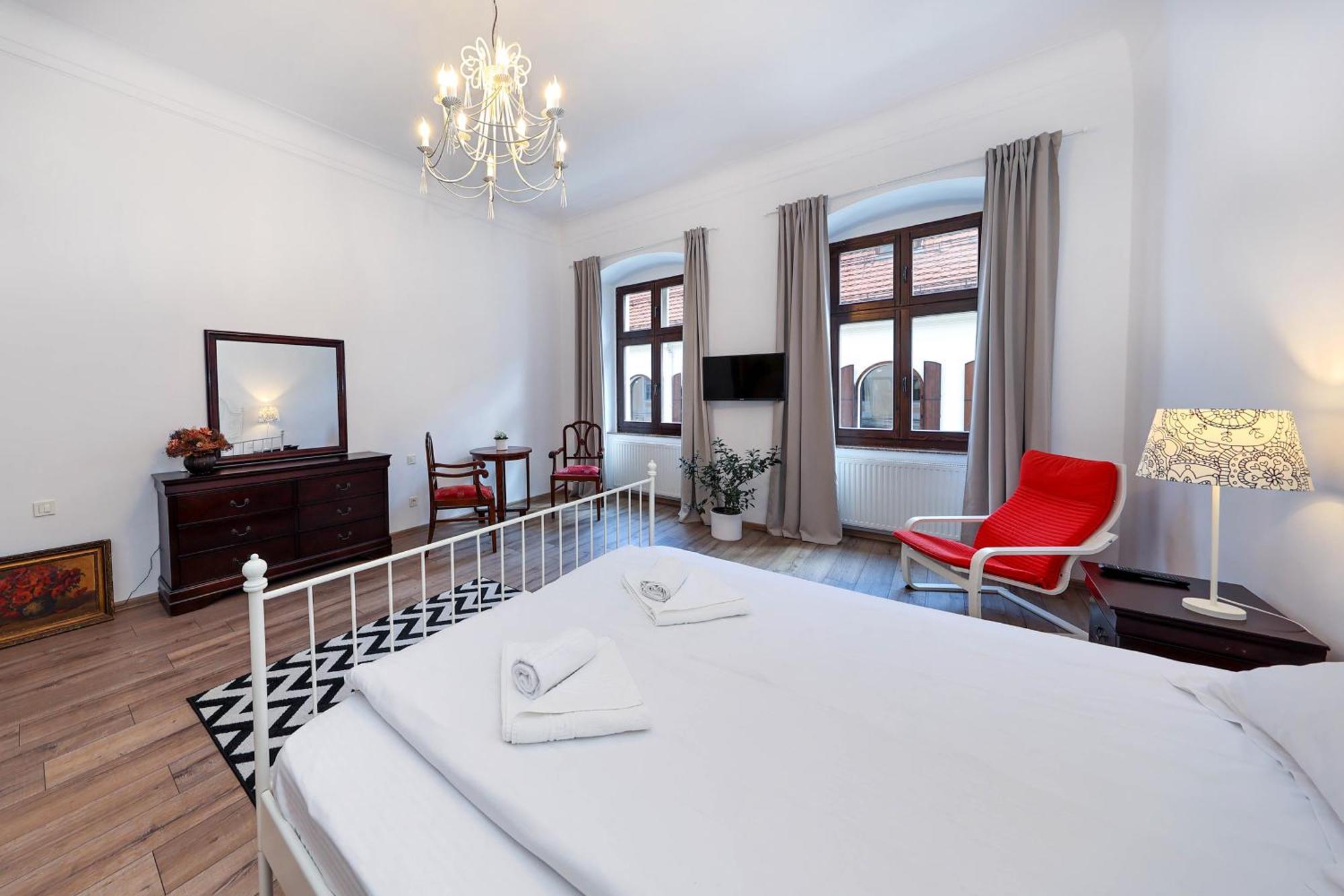 Hirscher Apartments Брашов Экстерьер фото