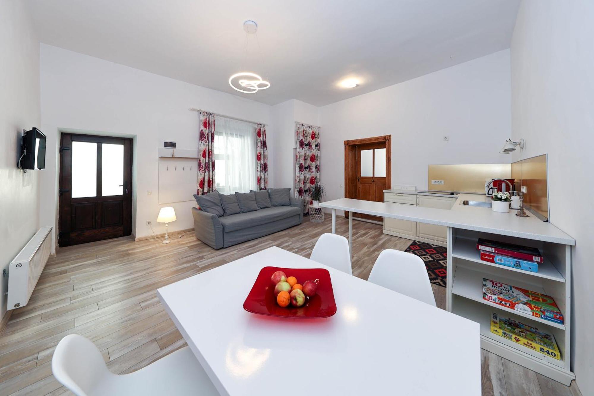 Hirscher Apartments Брашов Экстерьер фото