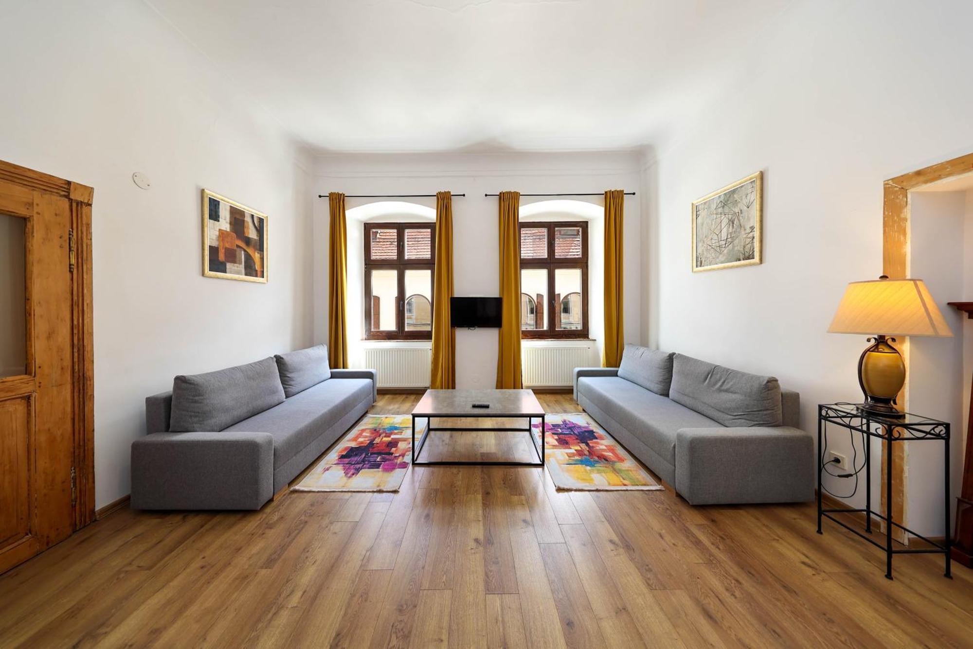 Hirscher Apartments Брашов Экстерьер фото