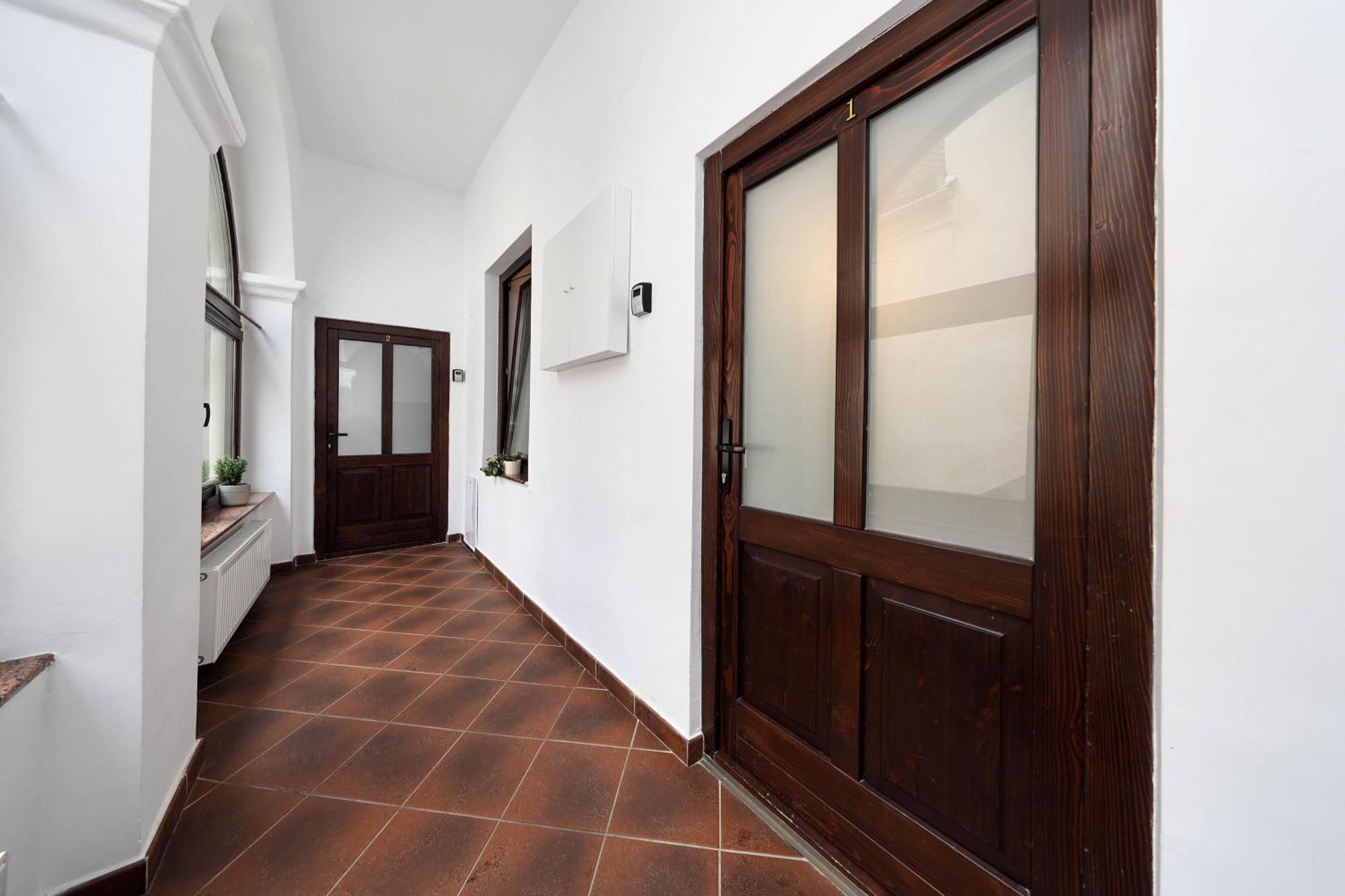 Hirscher Apartments Брашов Экстерьер фото