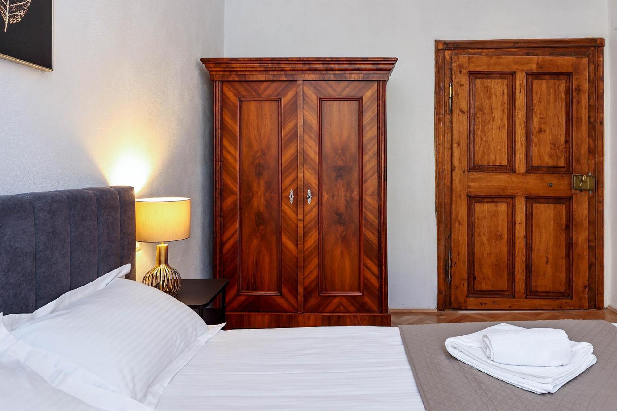 Hirscher Apartments Брашов Экстерьер фото